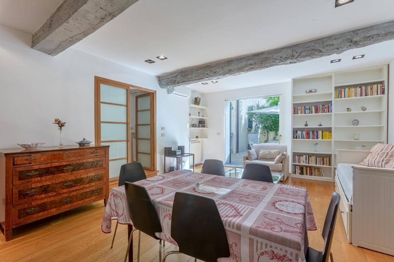 Pleasant Central Apartment With Garden Bologna Eksteriør billede